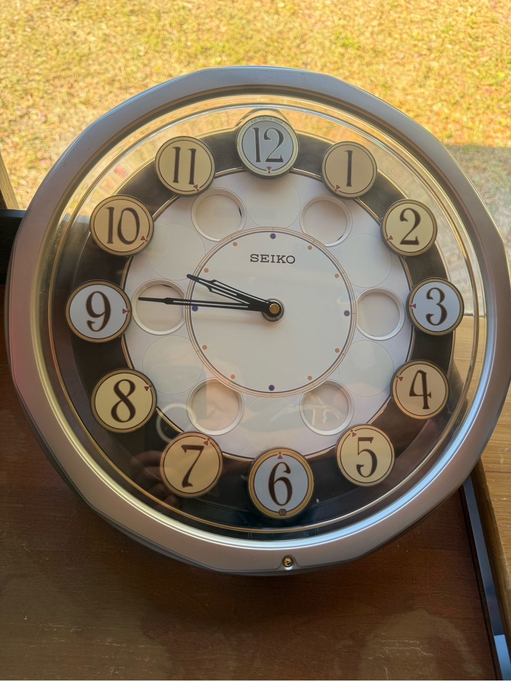 Seiko QXM106SRH "Twirling Numbers" Melodies in Motion wall clock - Picture 9 of 13